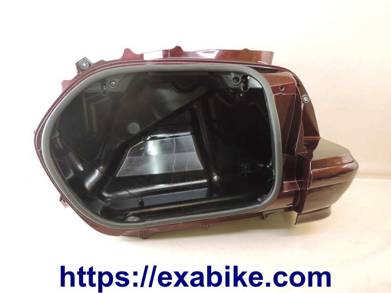 left saddlebag Honda GL 1800 - photo 1