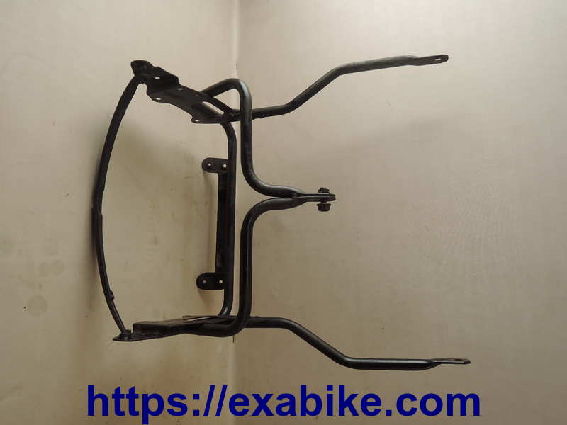 cowling brace Suzuki GSXF 600 - photo 2