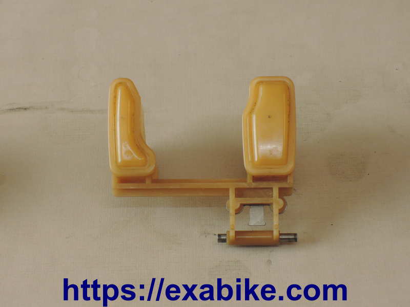 carburetor float Suzuki VL Intruder 1500 - photo 1