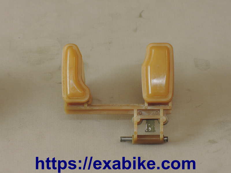carburetor float Suzuki VL Intruder 1500 - photo 1