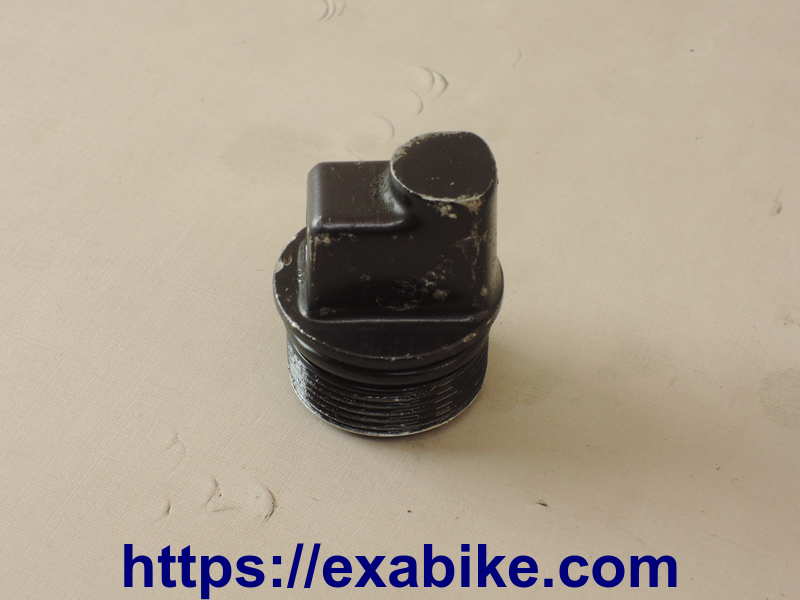 fork tube cap, left Honda CBX 400 - photo 1
