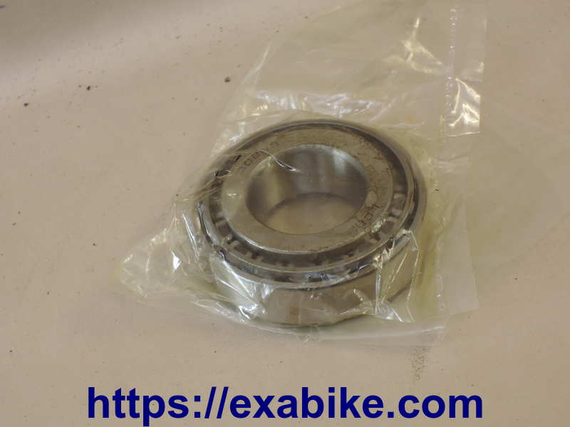 steering stem bearing Yamaha XTR 125 - photo 1