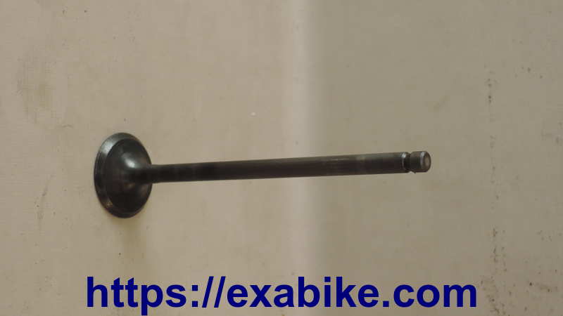 soupape d'échappement Suzuki Intruder 750 - photo 1