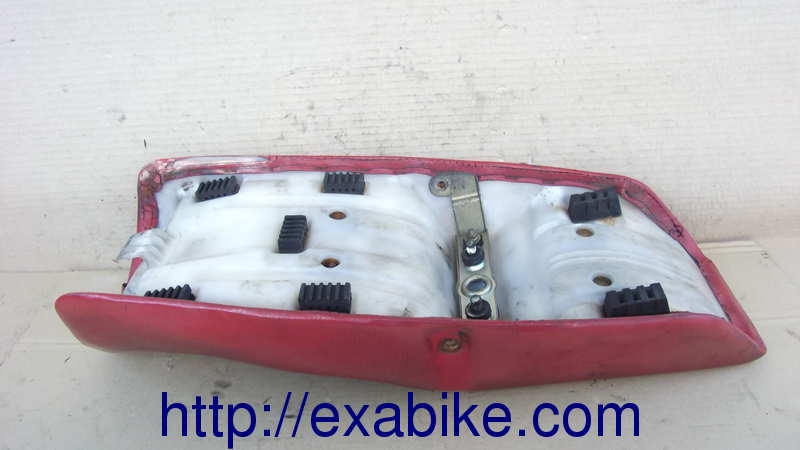 seat Suzuki RG 125 - photo 2