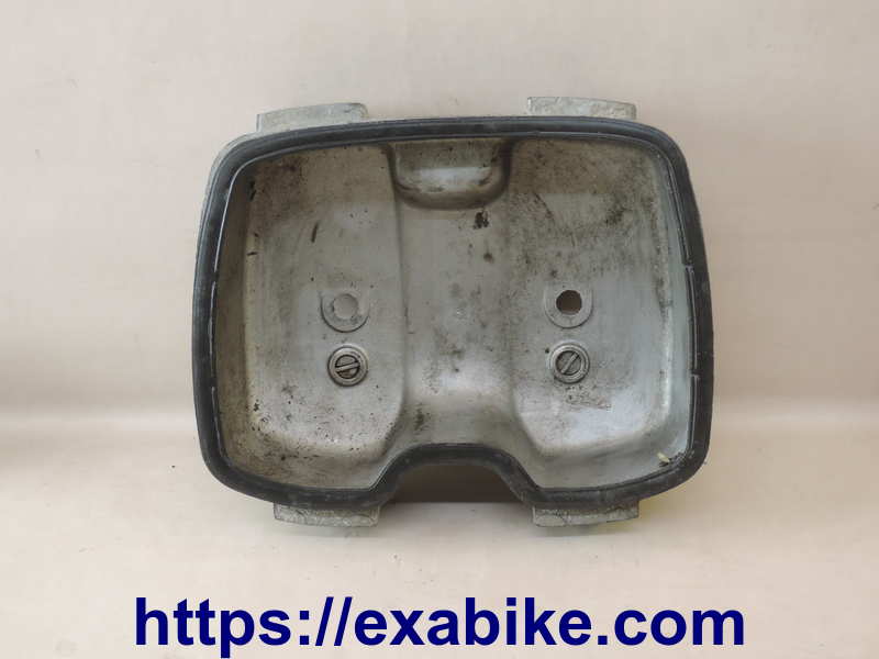 cylinder head cover Honda CMT 125 - photo 2