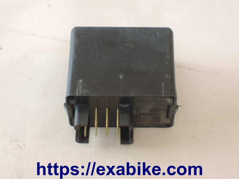 turn signal relay Suzuki GSXR 1000 - photo 1