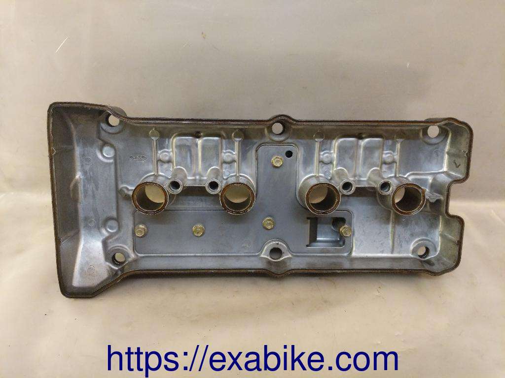 cylinder head cover Honda CBR 1100 XX - photo 2