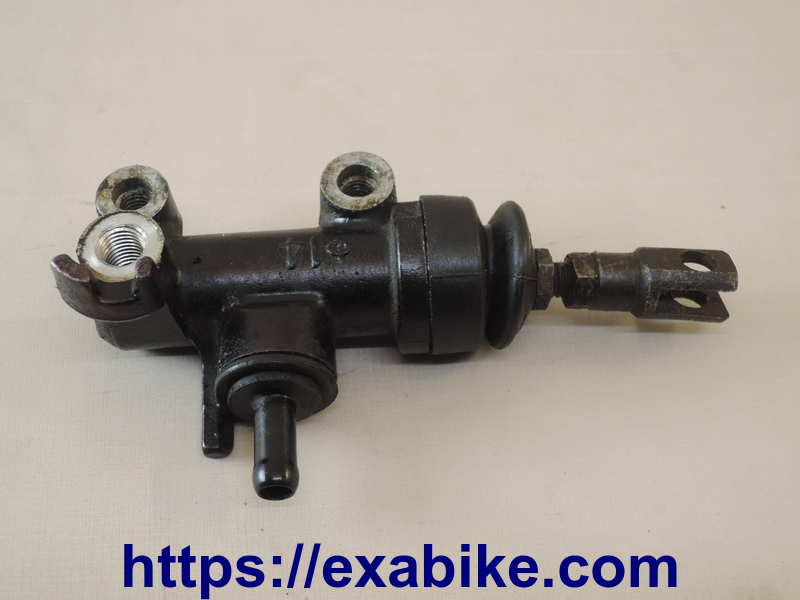 rear master cylinder Kawasaki KZ 1000 - photo 2