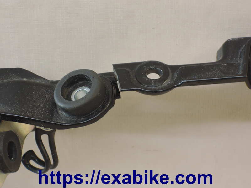 rear center cowl Suzuki GSXR 1000 - photo 2