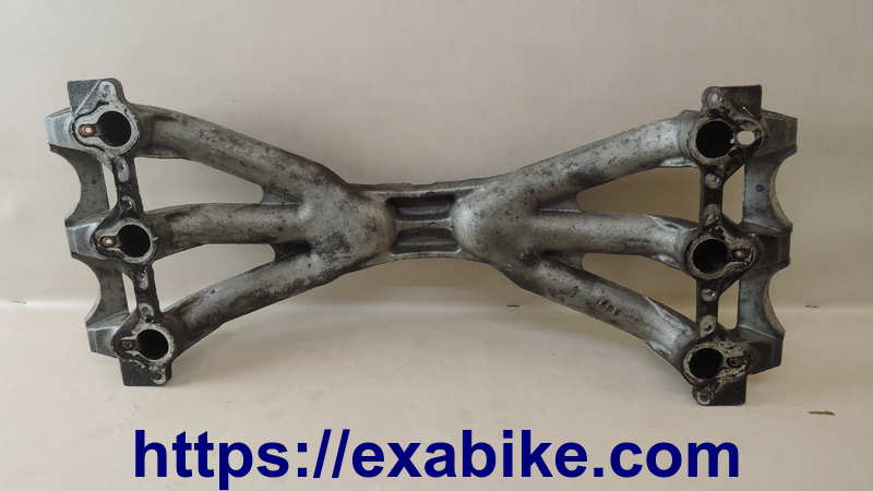 intake manifold Honda GL 1800 - photo 2