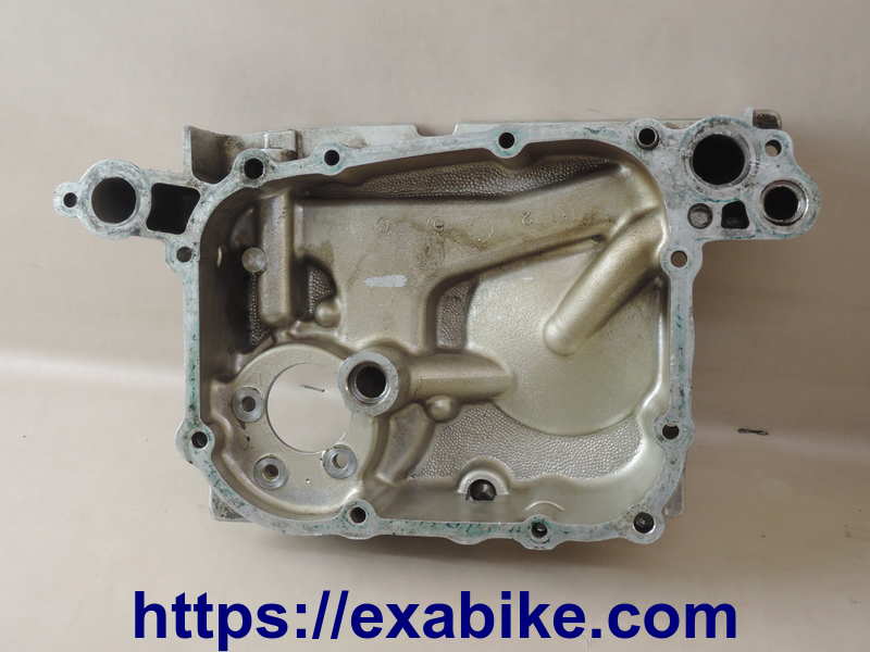 couvercle moteur avant Honda GL 1000 - photo 2