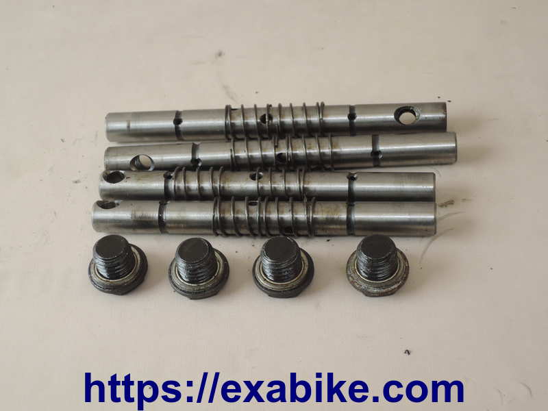 valve rockers axles Suzuki Bandit 400 - photo 1