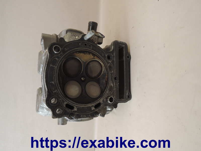 rear cylinder head Suzuki DL 1000 V-Strom - photo 3