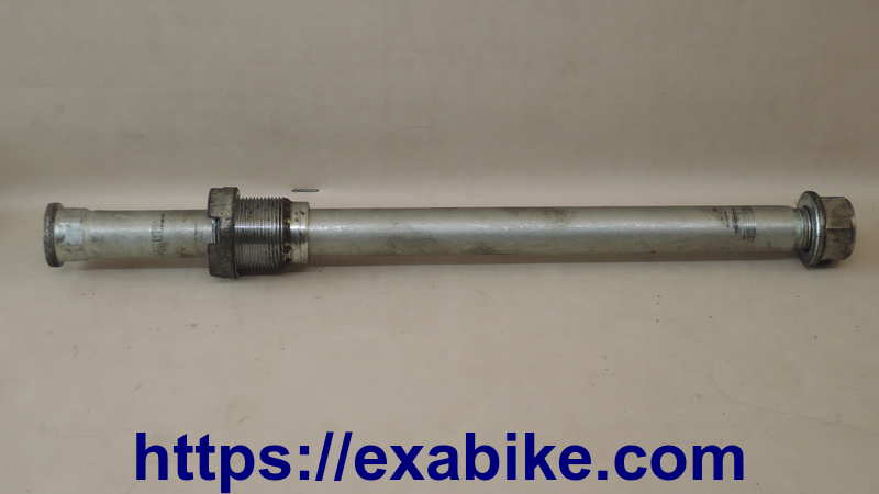 swingarm axle Honda CBR 900 - photo 1