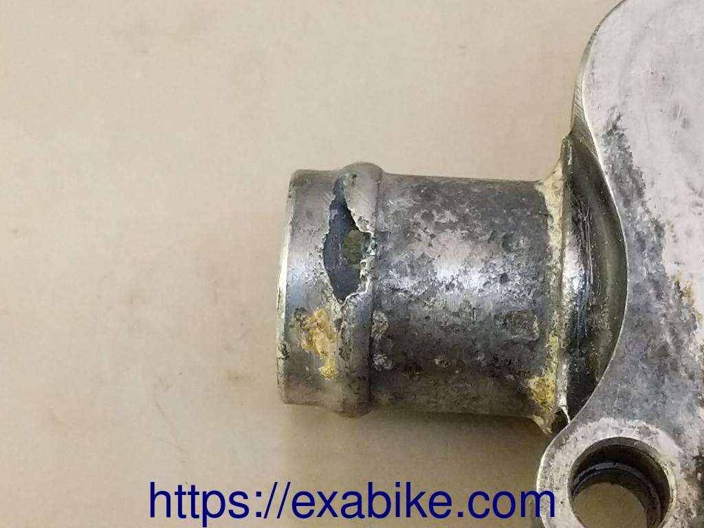 water pump cover Honda Transalp 600 - photo 3