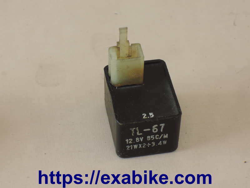 turn signal relay Suzuki modele a identifier - photo 1