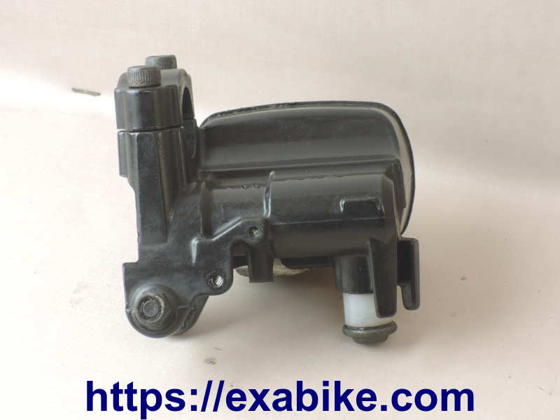 rear master cylinder Yamaha XP 500 T-MAX - photo 3