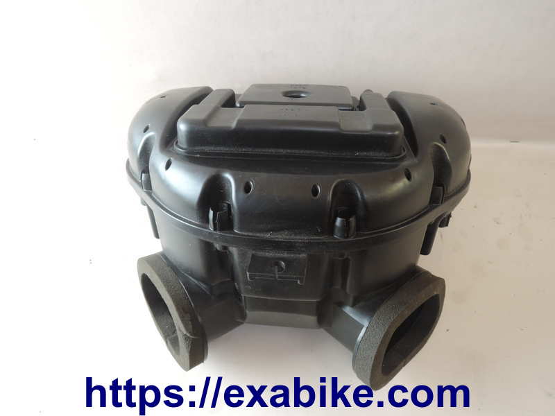 air cleaner case Suzuki GSXR 750 - photo 1