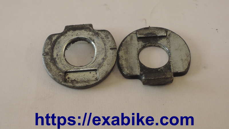 rear wheel axle plates Honda Hornet 600 - photo 1