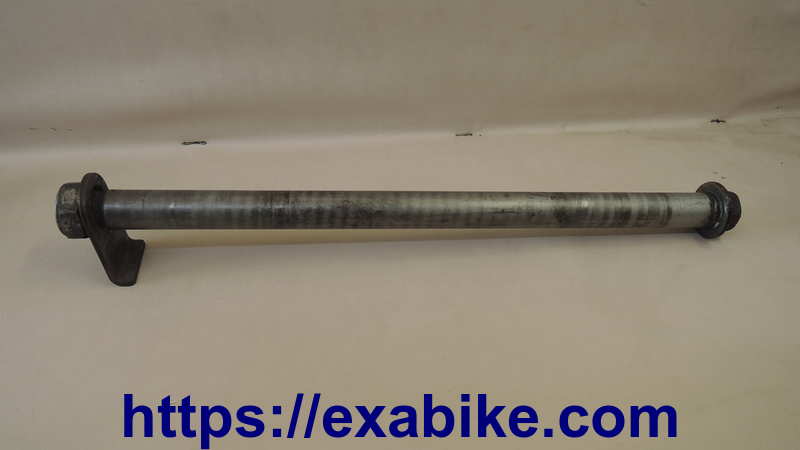 axe de roue arrière Honda CBF500 - photo 1