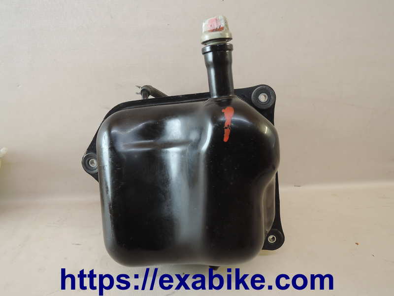 oil tank Yamaha TDM 850 - photo 1