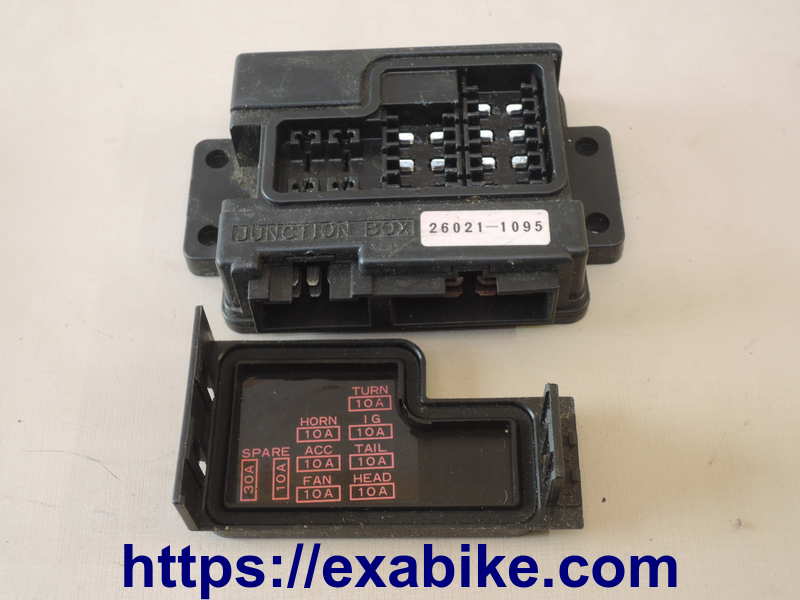 boitier des fusibles Kawasaki ZRX 1200 - photo 1