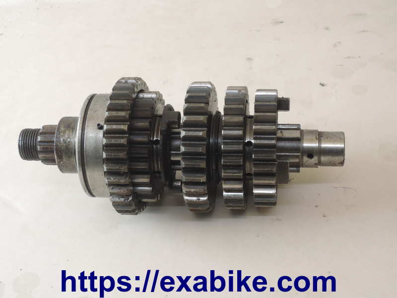 transmission secondary shaft Suzuki GSXR 750 - photo 1