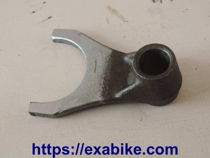 gearshift fork Suzuki GSXR 750 - photo 1