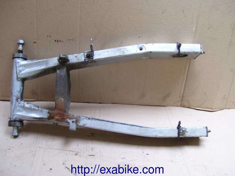 swingarm Yamaha 600 FZR - photo 1
