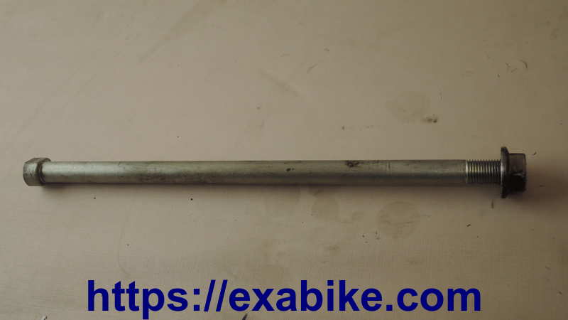 engine bolt Honda CBR 1100 XX - photo 1