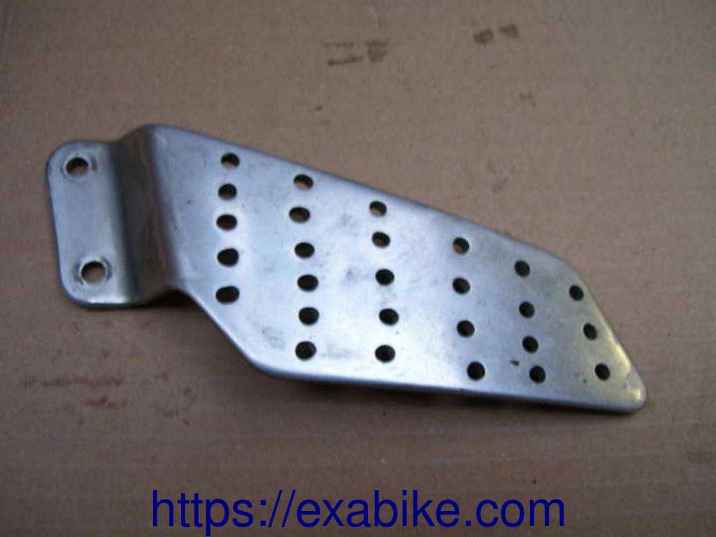 cover plate, right Yamaha 600 FZR - photo 1