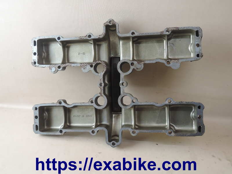 cylinder head cover Kawasaki Zephyr 550 - photo 2