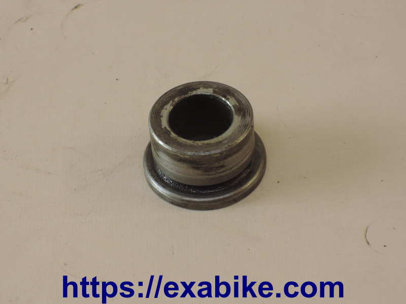 rear wheel spacer Honda XLR 500 - photo 1