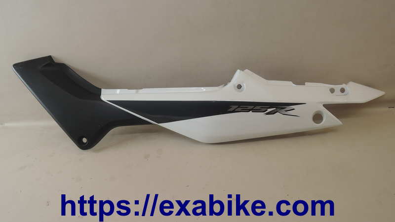 flanc arrière gauche Honda CBR 125 - photo 1