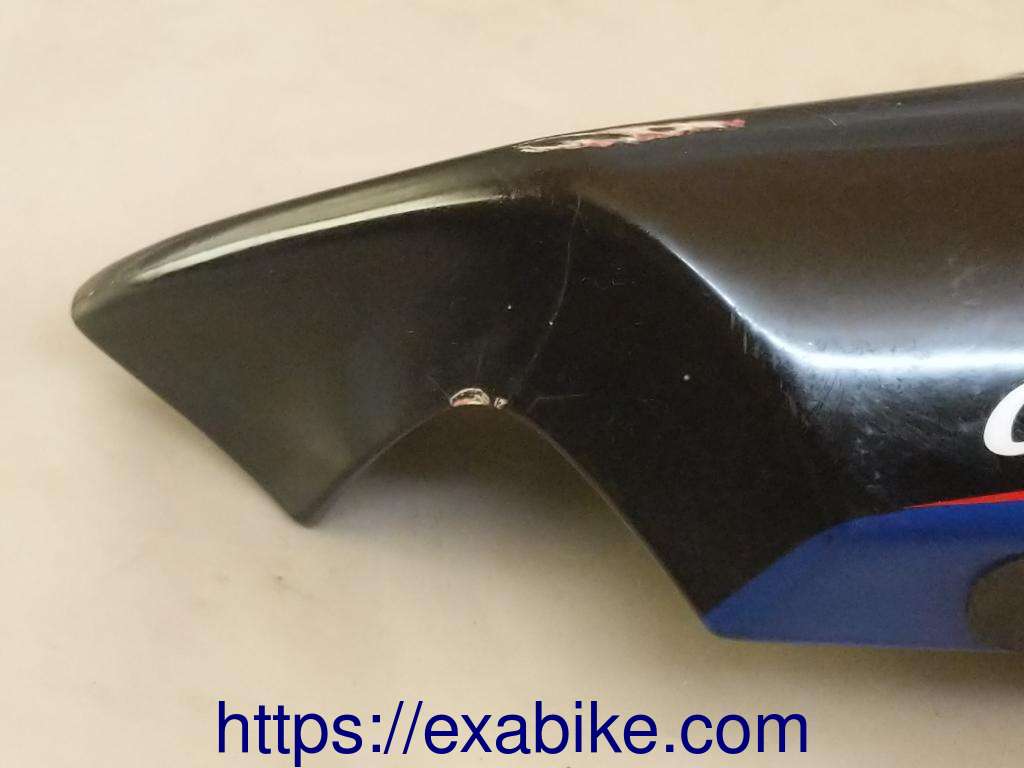 right rear cowl Yamaha FZS 600 Fazer - photo 4