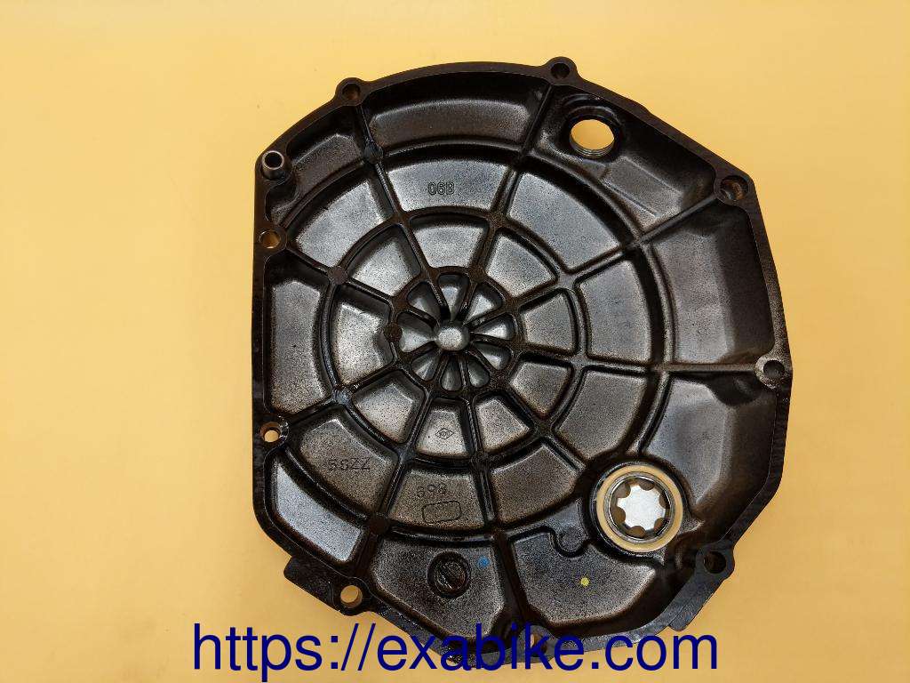 clutch cover Suzuki GSF 650 Bandit - photo 2