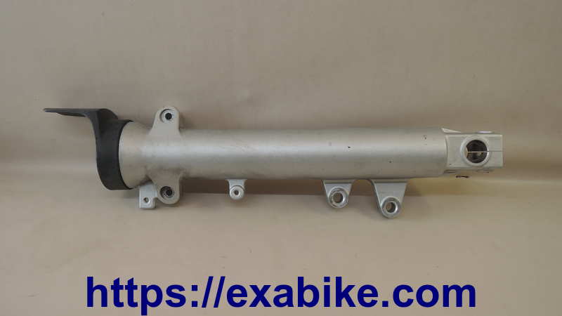 lower fork case, right Suzuki GSF 650 Bandit - photo 1