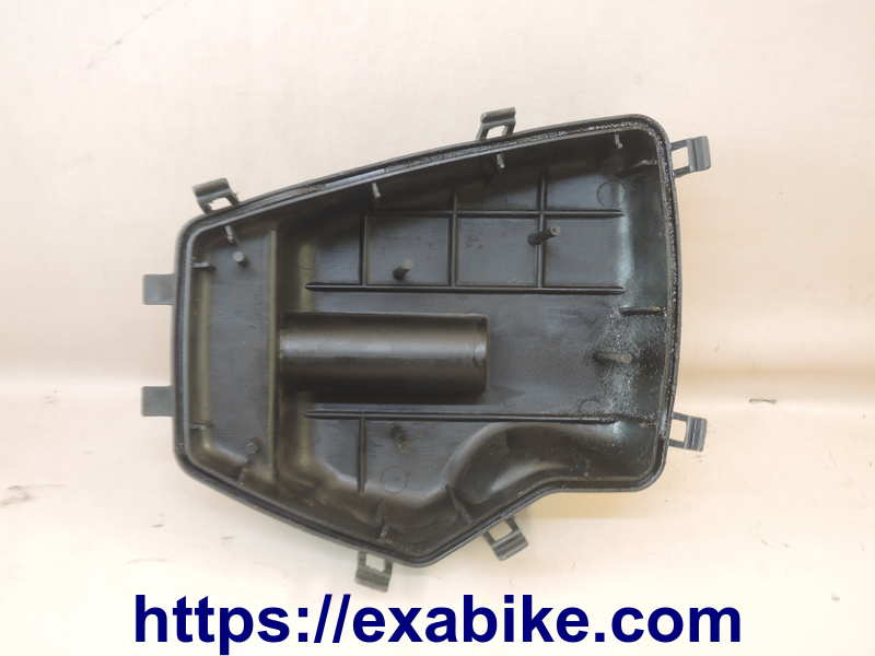 air cleaner cover Suzuki RG 125 - photo 2