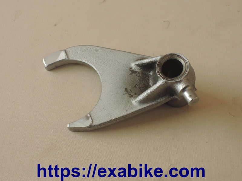 fourchette de boite Suzuki DR 600 - photo 2