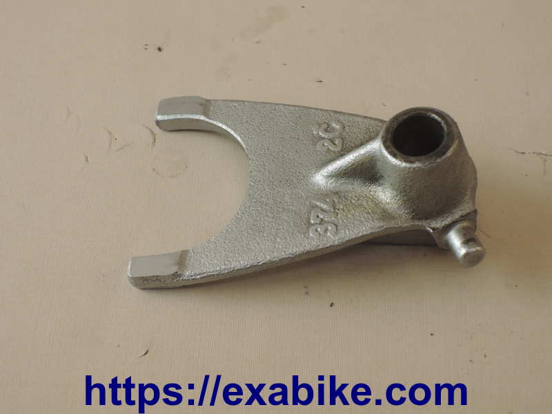 gearbox fork Suzuki DR 600 - photo 1
