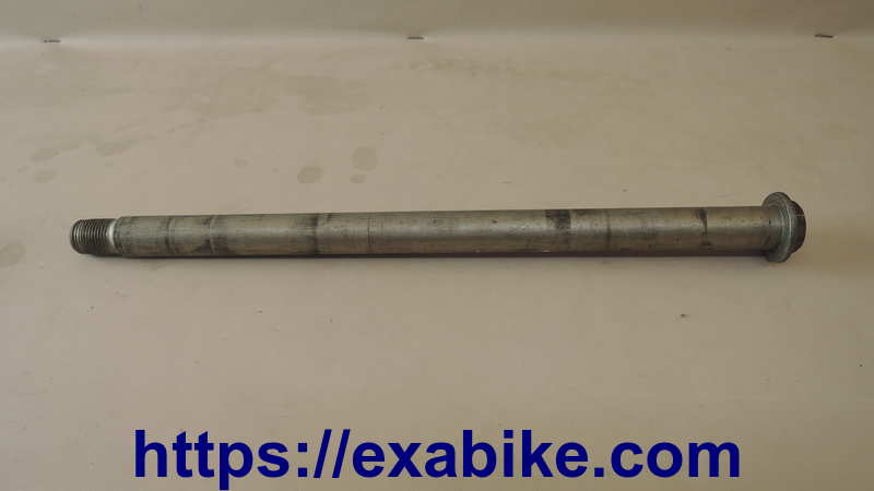 rear wheel axle Suzuki 600 Bandit - photo 1