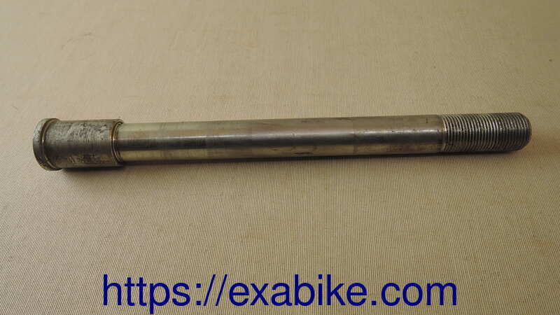 front wheel axle Kawasaki 650 Versys - photo 1