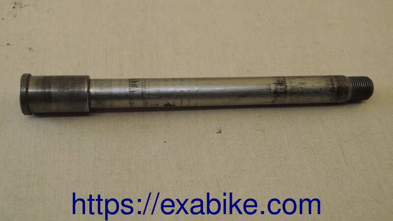 axe de roue avant Kawasaki ZZR 600 - photo 1