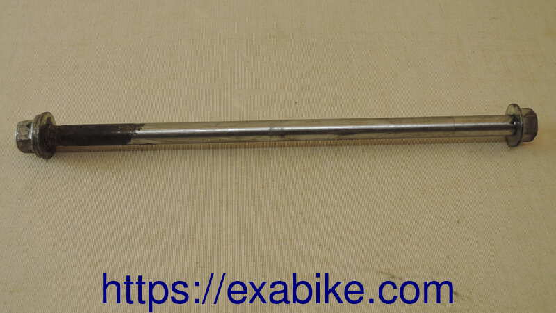 swingarm axle Yamaha 125 YZF-R - photo 1