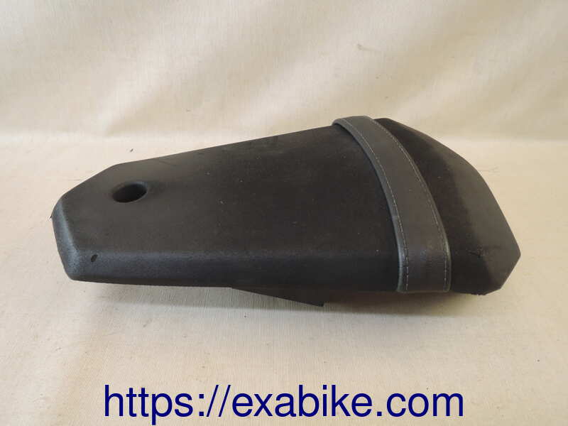 rear seat Yamaha 125 YZF-R - photo 2