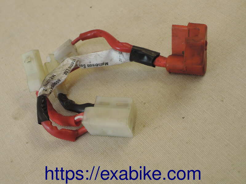 battery socket Yamaha 125 YZF-R - photo 1