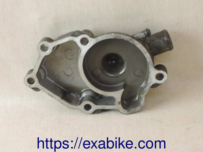 water pump cover Yamaha 125 YZF-R - photo 2
