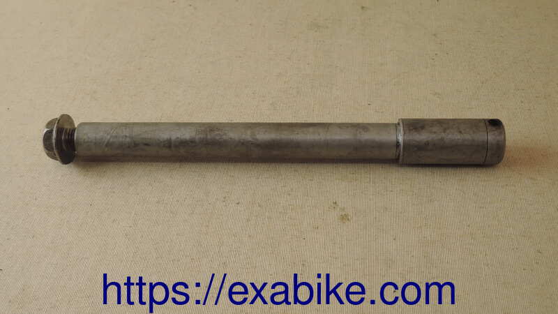 front wheel axle Honda XL 1000 Varadero - photo 1