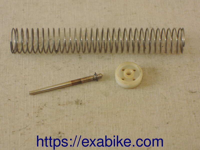 carburetor needle and spring Suzuki GS400E - photo 1