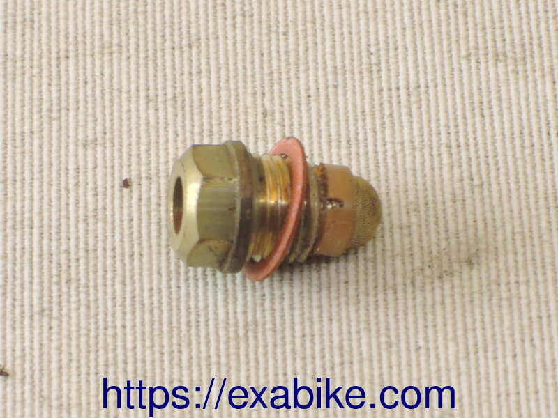 needle seat Suzuki GS400E - photo 1